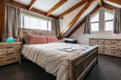 Oneroa Oasis - Waiheke Island Holiday Home