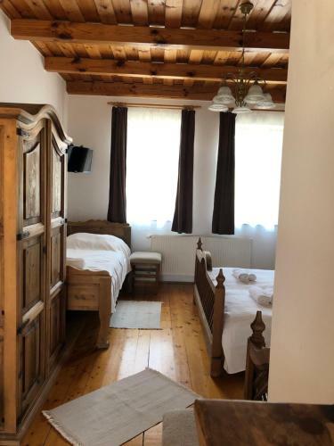 Posada Ginti Panzi� �s �tterem