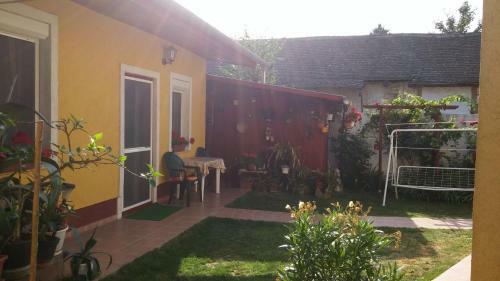 Hostal Z�ch Kl�ra Utcai Apartman