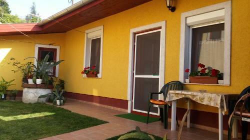 Hostal Z�ch Kl�ra Utcai Apartman