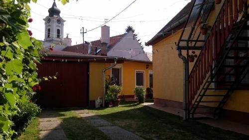 Hostal Z�ch Kl�ra Utcai Apartman