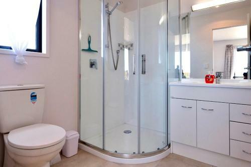 Belvedere - Cable Bay Holiday Home