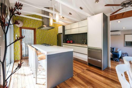 Kereru - Waiheke Holiday Home