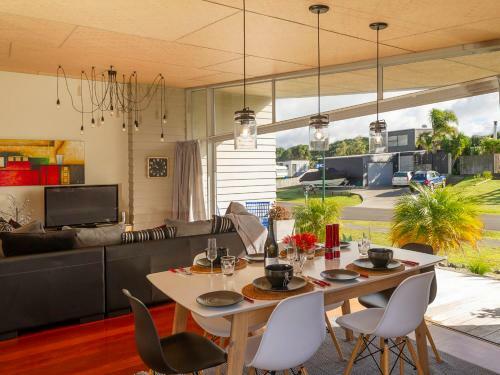 Modpod On The Tee - Matarangi Holiday Home