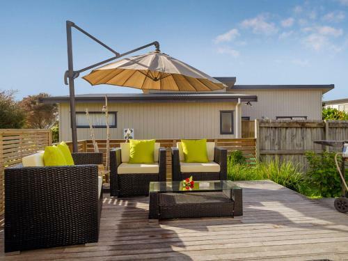 Modpod On The Tee - Matarangi Holiday Home