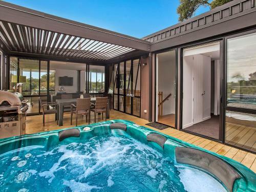 The Palm Beach Treehouse - Palm Beach Holiday House