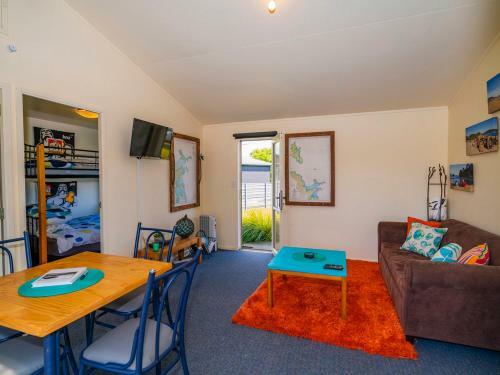 Bahama Blue - Matarangi Holiday Home