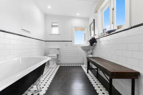 The Cottage - Te Puke Holiday Home