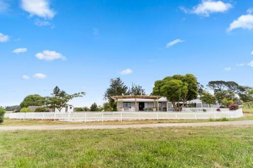 The Cottage - Te Puke Holiday Home