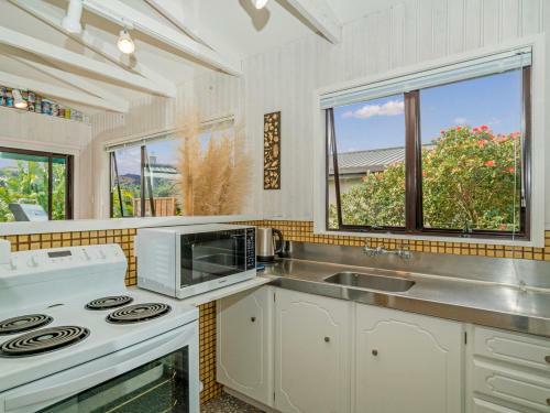 Captains Bach @ Cooks - Upstairs Holiday Unit