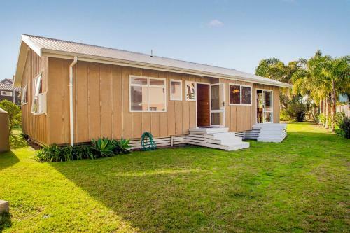 Beachfront Bliss - Cooks Beach Holiday Home