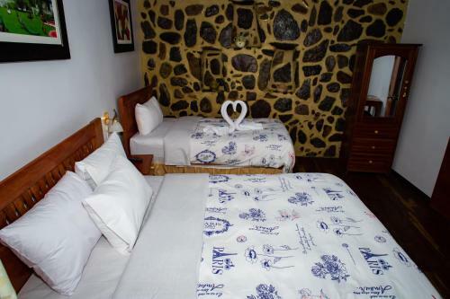 Hostal Room In Lodge - Hotel With Mountain Views With Two Terraces