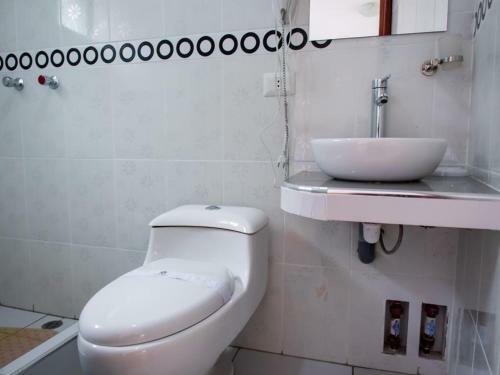 Hostal Room In Lodge - Hotel With Mountain Views With Two Terraces - Double Room 4