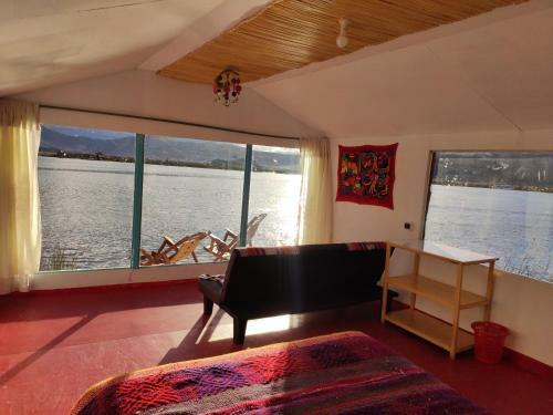Agroturismo Uros Quechua`s Lodge Titicaca