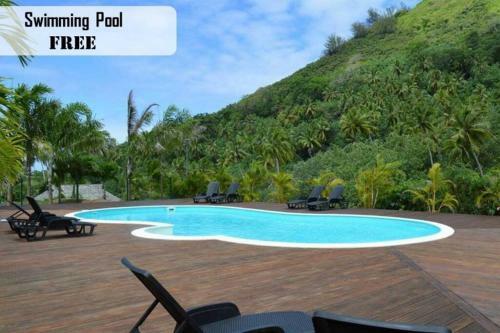 Luxurious Tropical Moorea Villa