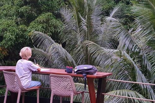 Luxurious Tropical Moorea Villa