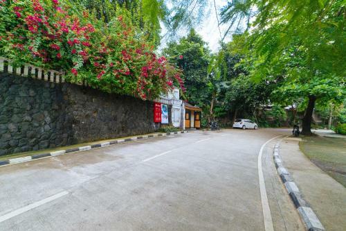 Hotel Reddoorz Plus @ Altaroca Antipolo