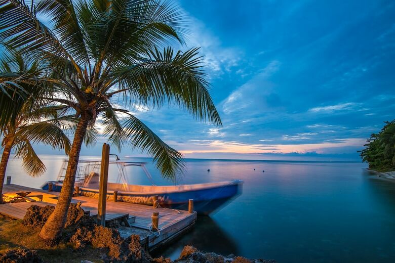 Hotel Las Rocas Resort And Dive Center
