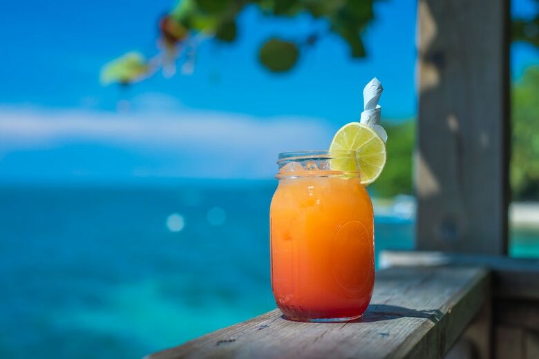 Hotel Las Rocas Resort And Dive Center