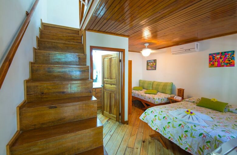 Hotel Las Rocas Resort And Dive Center
