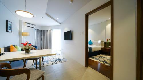 Hotel Tambuli Seaside Resort And Spa