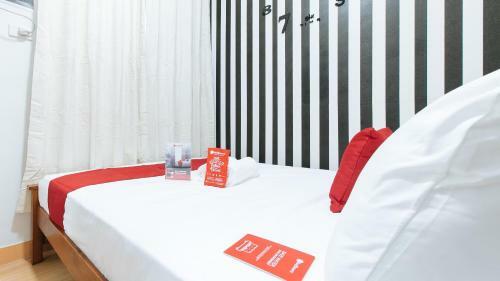 Hotel Reddoorz Premium @ Smdc Fairview 2