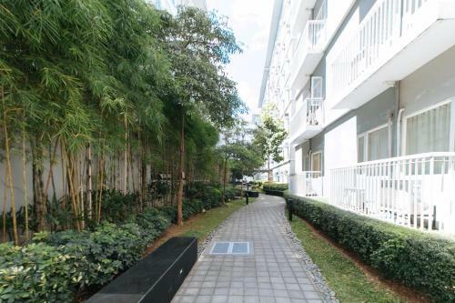 Hotel Reddoorz Premium @ Smdc Fairview 2