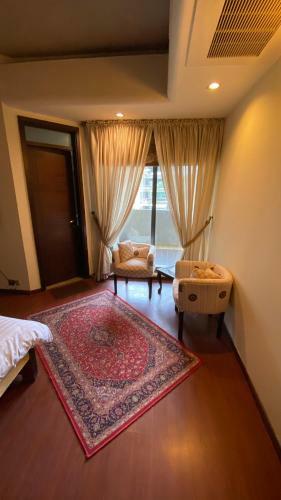 Silver Oaks Luxury Apartments