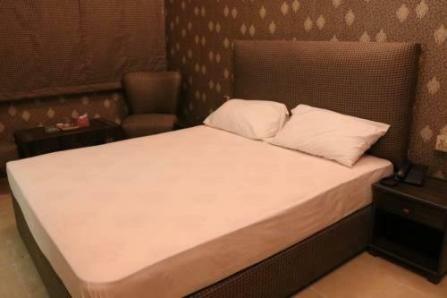 Hotel Four Season Inn