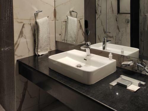 Grand Ittehad Boutique Hotel