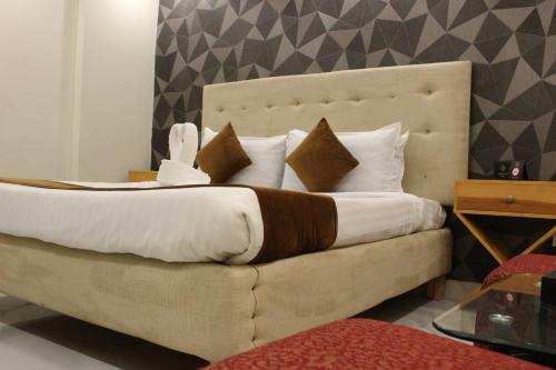 Lawrence Luxury Apartments Lahore