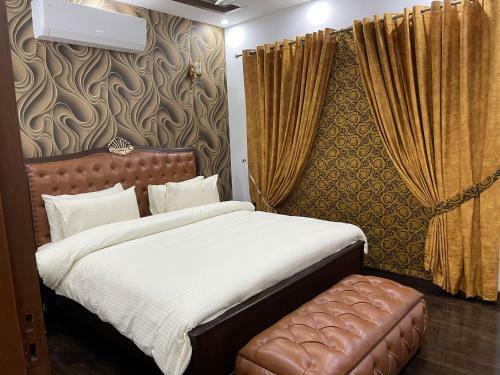 Royal Three-bedroom Villa Dha Phase 6 Lahore