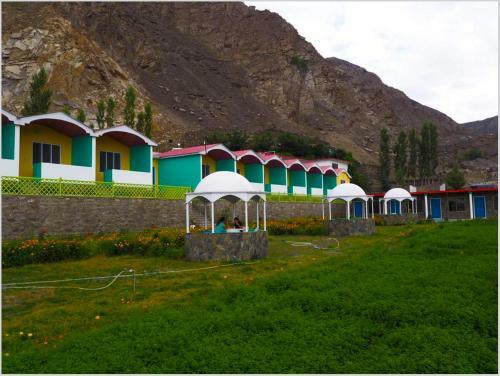 Hotel Mountain Lodge Skardu