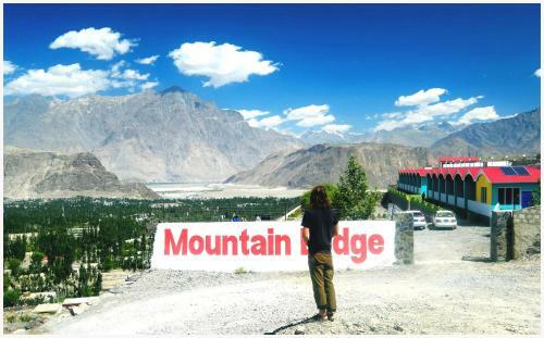 Hotel Mountain Lodge Skardu