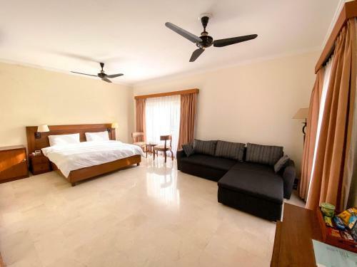 Woodpecker Service Apartment