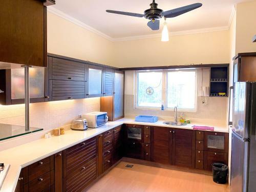 Woodpecker Service Apartment