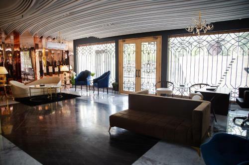 Belmorris Hotels & Resorts