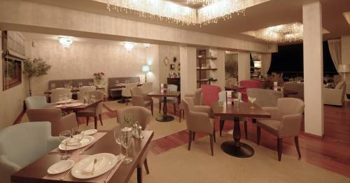 Nepheli Hotel
