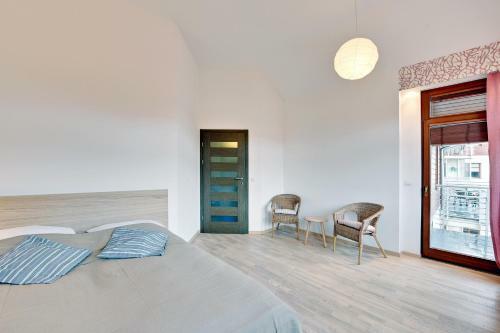 Neptun Park Sunny 2 Bedrooms Apartment
