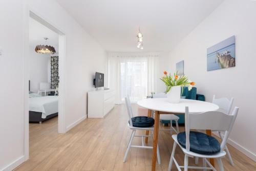 Jantar Apartamenty - Bia?y Dom