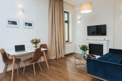 Movart Boutique Aparthotel