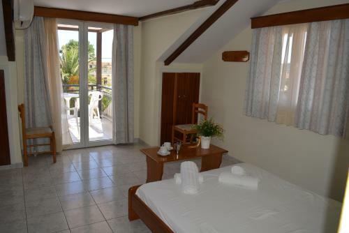 Hotel Montes Apartments & Studios