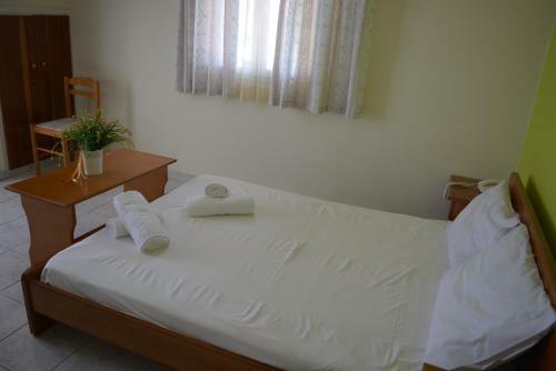 Hotel Montes Apartments & Studios