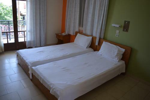 Hotel Montes Apartments & Studios