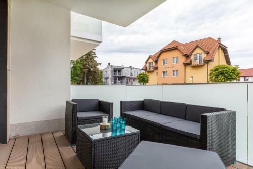 Sunny Rewal Apartments By Renters