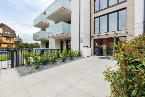 Sunny Rewal Apartments By Renters