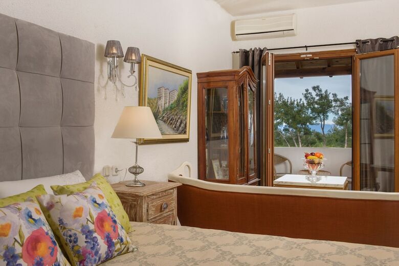Leandros Hotel