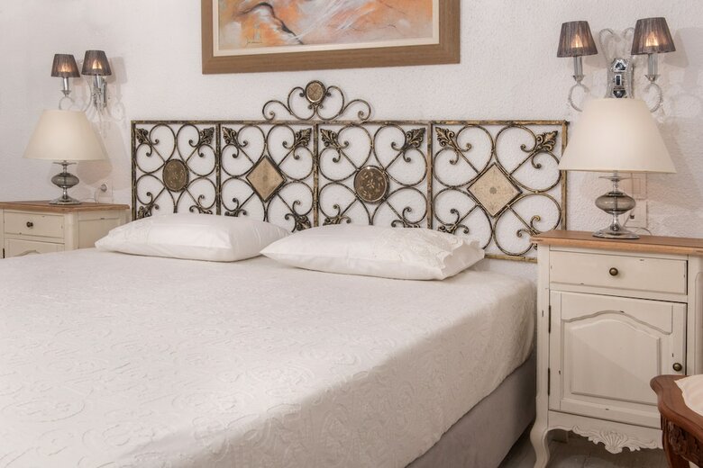Leandros Hotel