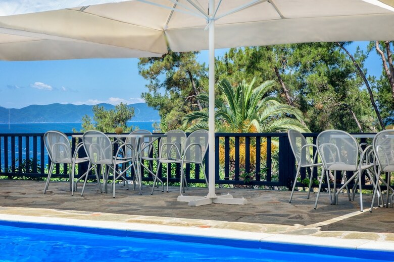 Leandros Hotel