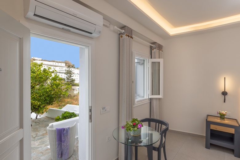 Petinos Hotel